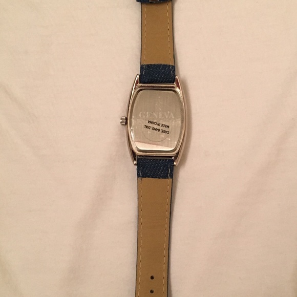 BRAND NEW Geneva Watch medium blue - Picture 2 of 2